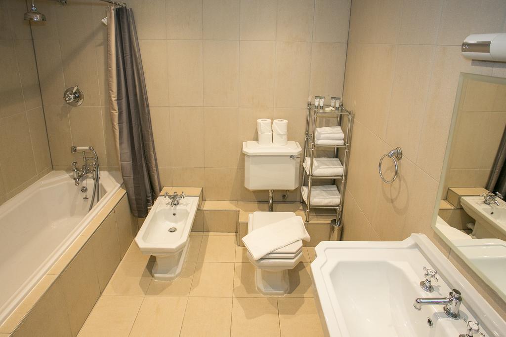 O'Connell Bridge Apartments 더블린 외부 사진